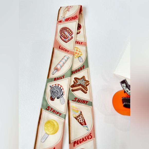 HERMES TWILLY NEW IN BOX. - Picture 10 of 16